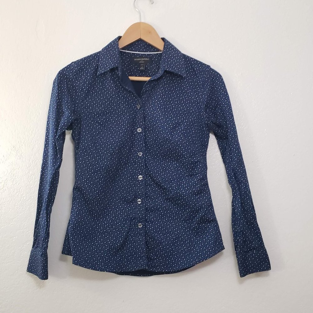 Women's Sz 4 Banana Republic Blue Button Down EUC